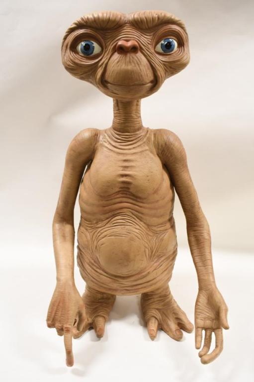 Life Size E.T. The Extra-Terrestrial Alien Prop (1 of 12)