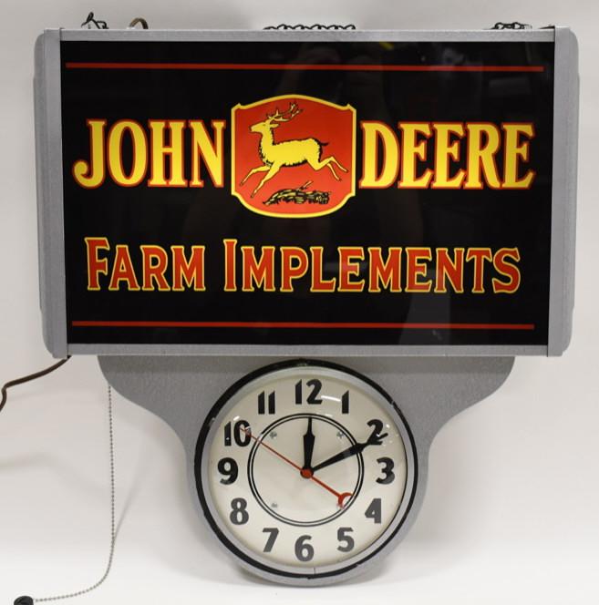 1930s Style John Deere Dealer Lighted Glass Clock (1 of 7)