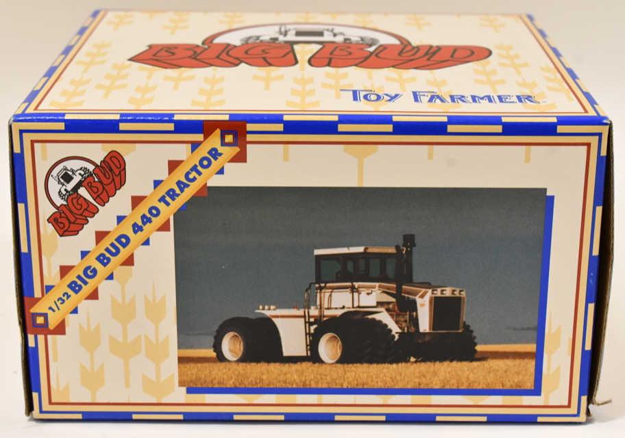 1/32 Ertl Big Bud 440 Tractor With Triples (1 of 4)