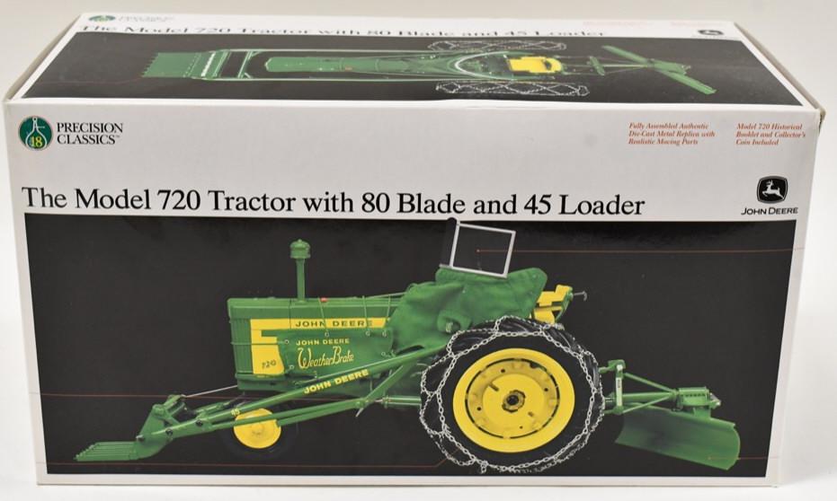 1/16 Ertl John Deere 720 w Blade & Loader (1 of 3)