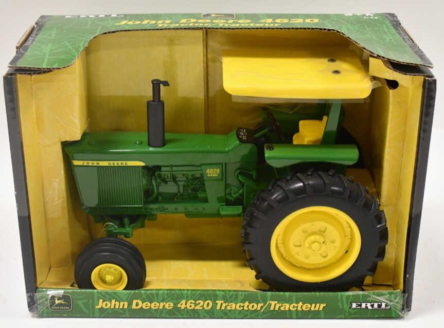 1/16 Ertl John Deere 4620 Tractor With Canopy: 1/16 scale Ertl John Deere 4620 tractor with canopy. Good condition in the box.