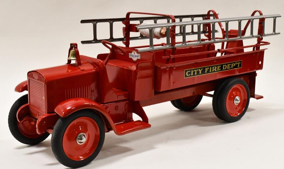 Restored Steelcraft GMC City Fire Dept. Truck (1 of 8)