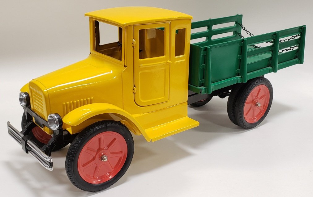 Contemporary OTT Buddy L Truck Look-Alike (1 of 4)