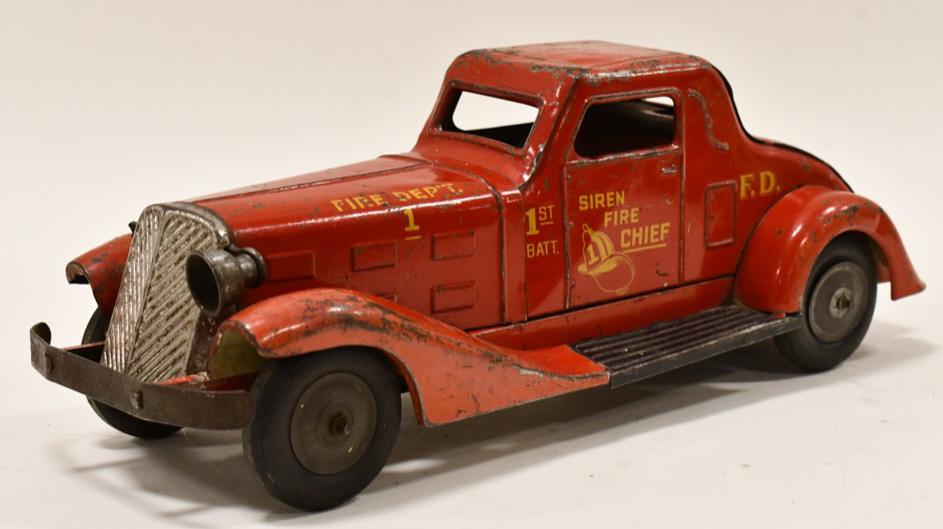 Marx Siren Fire Chief  Windup Car w/ Headlights (1 of 6)