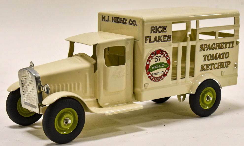 Restored Metalcraft Heinz 57 Delivery Truck (1 of 6)