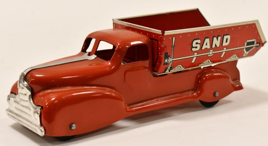Marx Tin Litho Sand & Gravel Dump Truck (1 of 5)