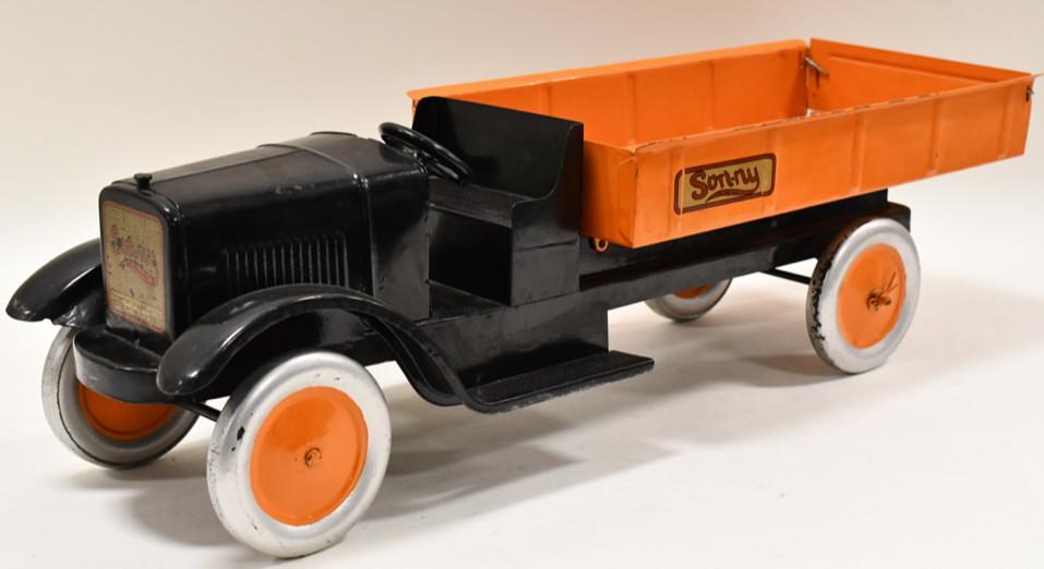 Restored Dayton Sonny Dump Truck (1 of 6)