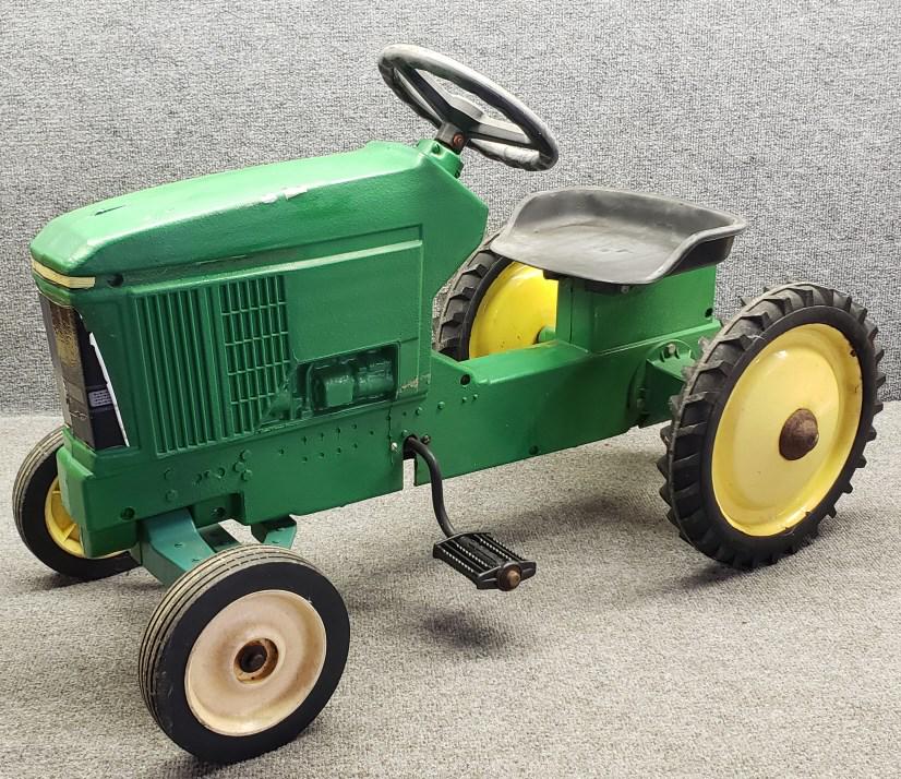 John deere 4020 cheap pedal tractor wide front