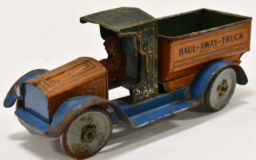 Strauss Tin Litho Haul Away Dump Truck (1 of 8)