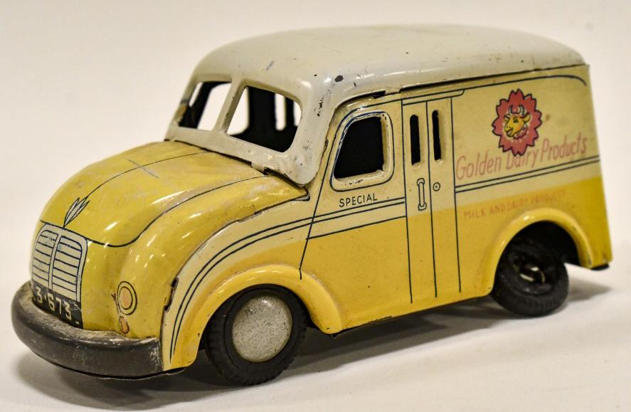 Linemar Tin Friction Golden Dairy Products Van (1 of 6)