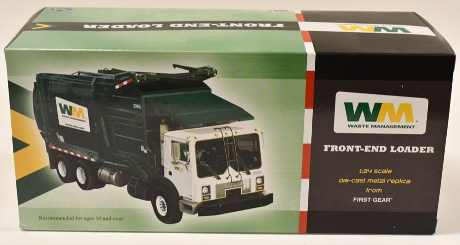 1/34 1st Gear Waste Management Front-End Loader (1 of 4)
