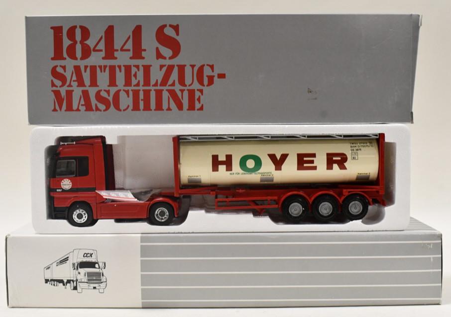 1/50 Mercedes Benz Semi & CCX Semi Truck & Trailer (1 of 5)