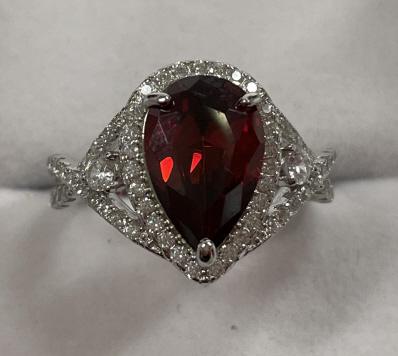 Silver Tone 3.86 ct Garnet Ring (1 of 1)