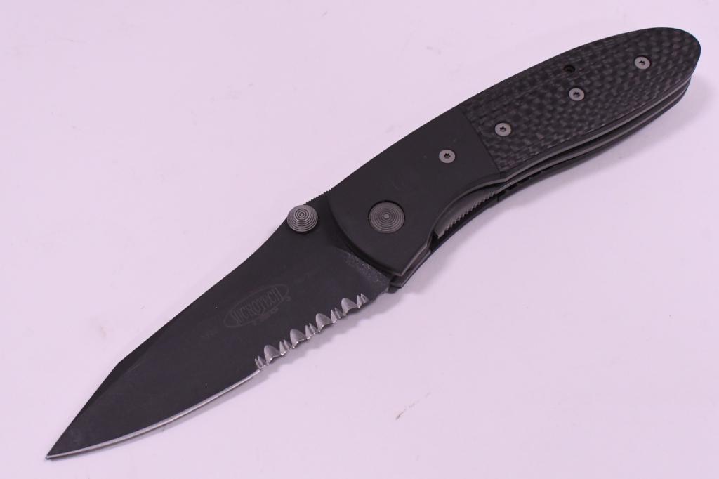 Microtech Light Foot Model 5822 Folding Knife (1 of 5)