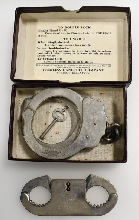 Vintage Peerless Handcuffs In Box & Thumb Cuffs (1 of 14)