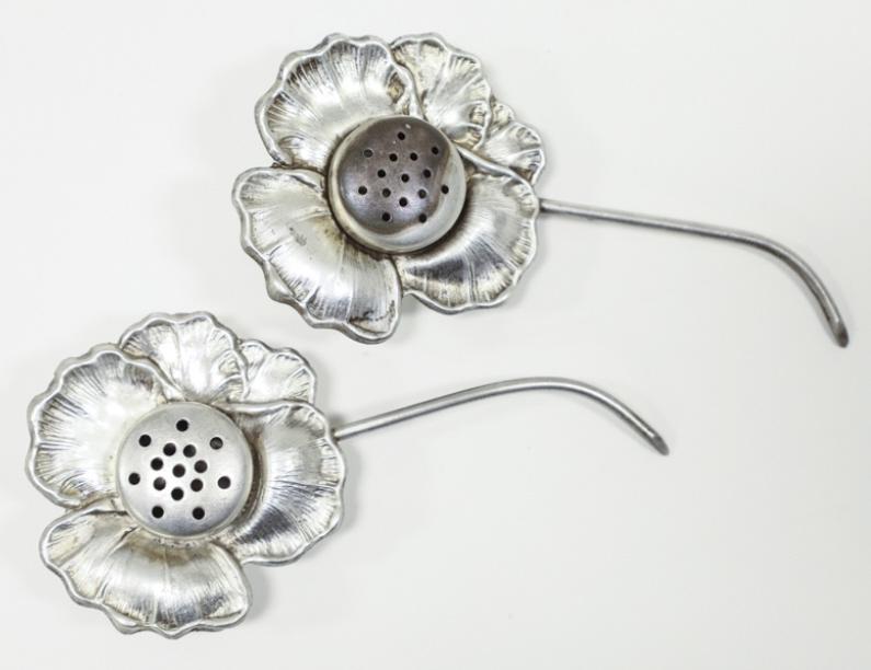 Figural Sterling Silver Flower Salt & Pepper Set (1 of 7)