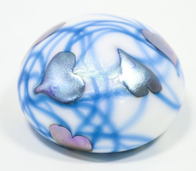 1977 Charles Lotton Hearts & Vines Paperweight (1 of 5)