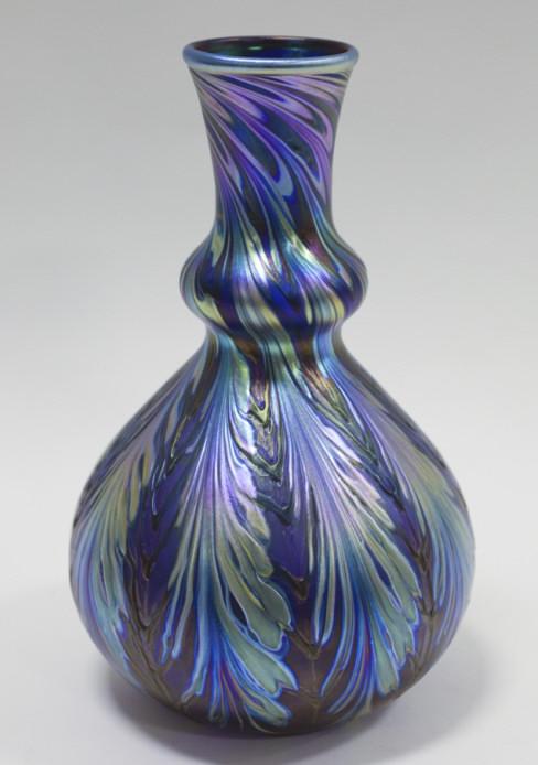 1987 Charles Lotton Iridescent Fern Art Glass Vas (1 of 8)