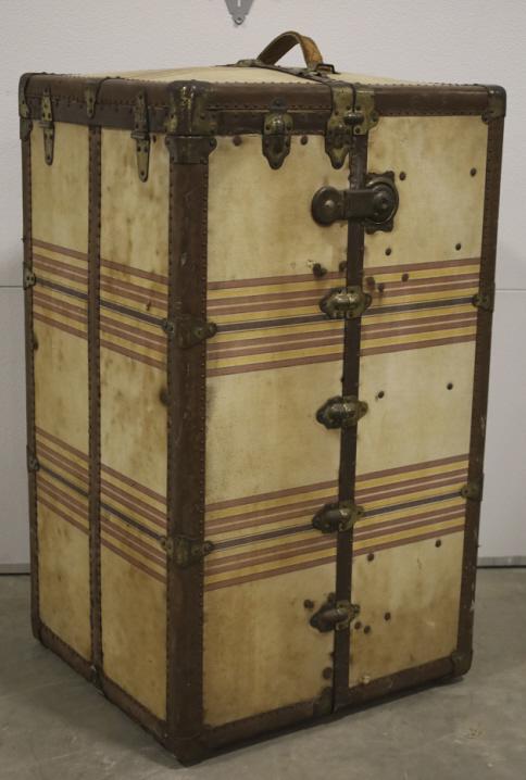 Vintage Excelsior Steamer Trunk (1 of 18)
