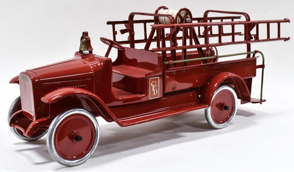 Restored Buddy L Ladder Fire Truck (1 of 7)
