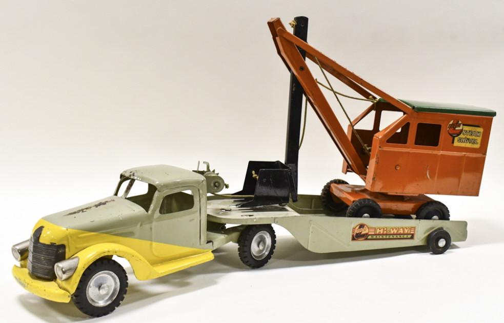 Buddy L Hi-Way Maintenance Lowboy w Steam Shovel (1 of 6)