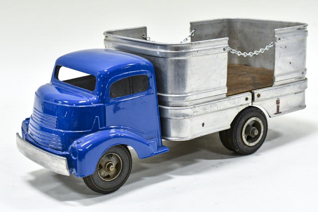 Smith Miller GMC Barrel Truck (1 of 6)