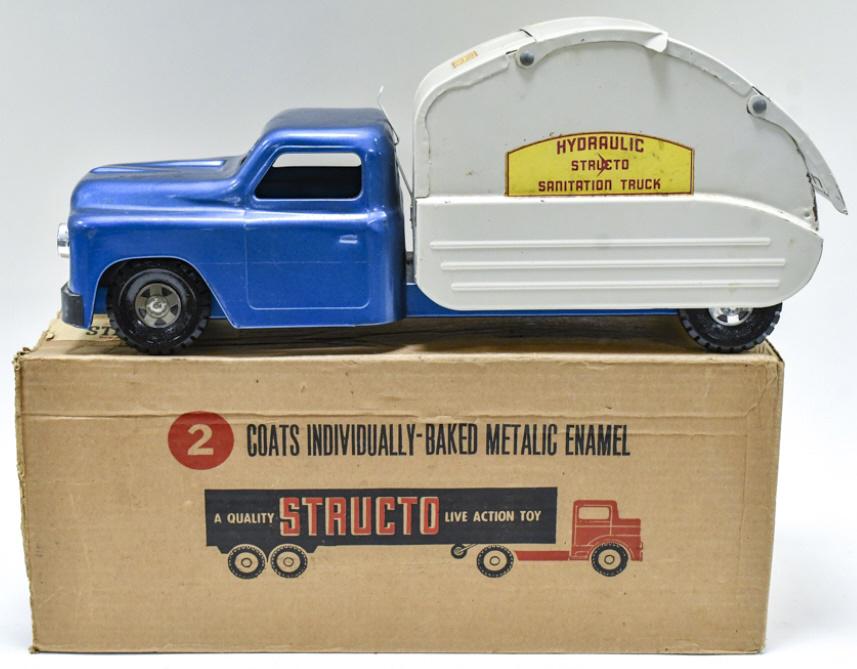 Structo No. 454 Hydraulic Sanitation Truck w/ Box (1 of 10)