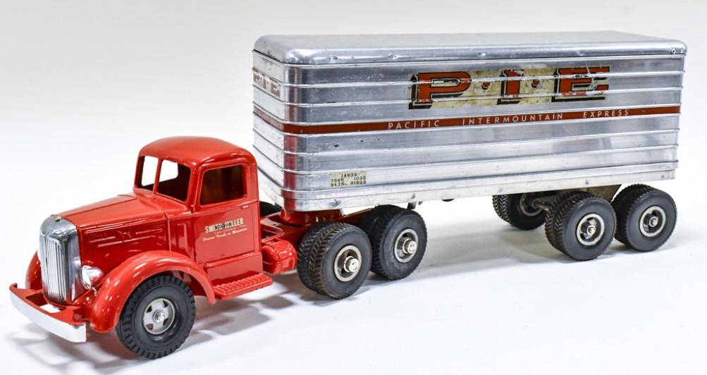 Smith Miller L Mack Truck With PIE Trailer (1 of 8)