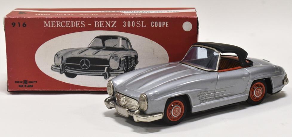 Bandai Tin Friction Mercedes - Benz 300SL Coupe (1 of 7)