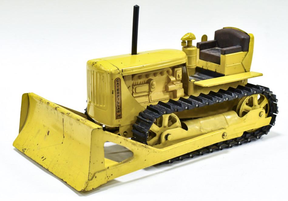 Original Doepke Model Toys D6 Bulldozer (1 of 9)