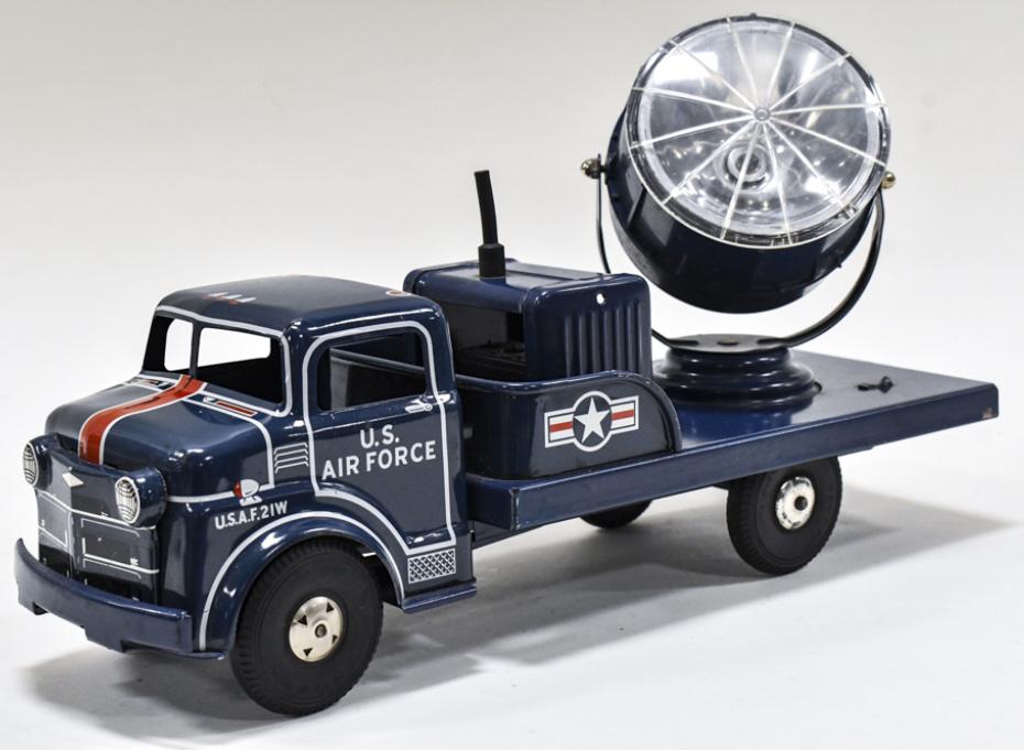 Louis Marx U.S. Airforce Searchlight Unit Truck (1 of 5)