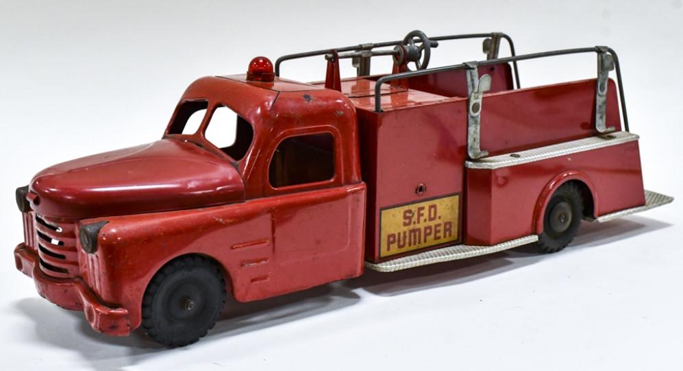 Original Structo Fire Dept. Pumper Truck (1 of 6)