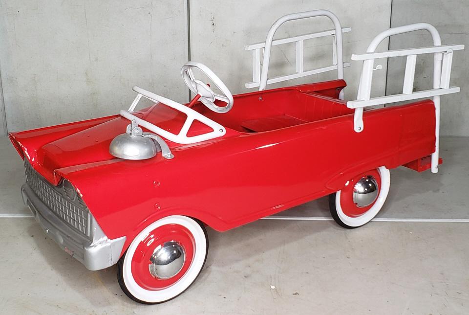 Restored Murray Fire Truck Pedal Car (1 of 6)