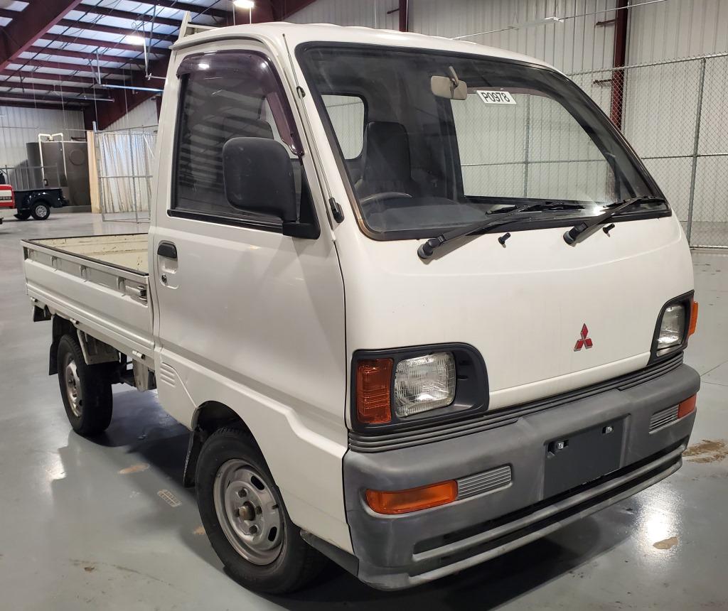 1995 Mitsubishi Minicab Mini Truck (1 of 15)