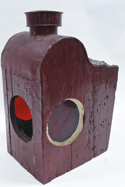 Antique Wooden Tin Railroad Caboose Signal Lantern (1 of 9)