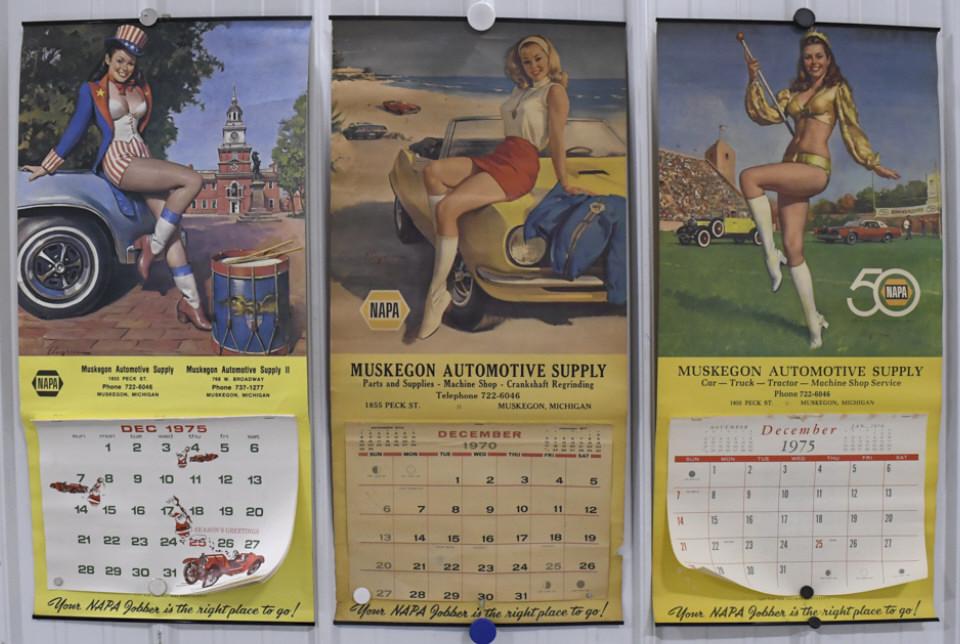 (3) 1970s NAPA Auto Parts Pinup Girl Calendars (1 of 17)