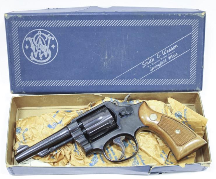 Smith & Wesson Model 10-5 .38 Spl. Revolver In Box: In the original box Smith & Wesson Model 10-5 six-shot revolver in .38 Special. The blued revolver is in great condition and has a 4" barrel. SN: D250306. FFL required for transfer. (110-7)