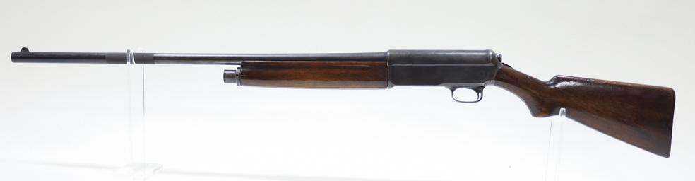 Winchester Model 1911SL 12 Ga. Semi-Auto Shotgun: Winchester Model 1900SL semi-automatic shotgun in 12 gauge. The shotgun is in good condition with use and age wear and has a 27.5" barrel. Foearm has some damage. SN: A30040. FFL required for transfer