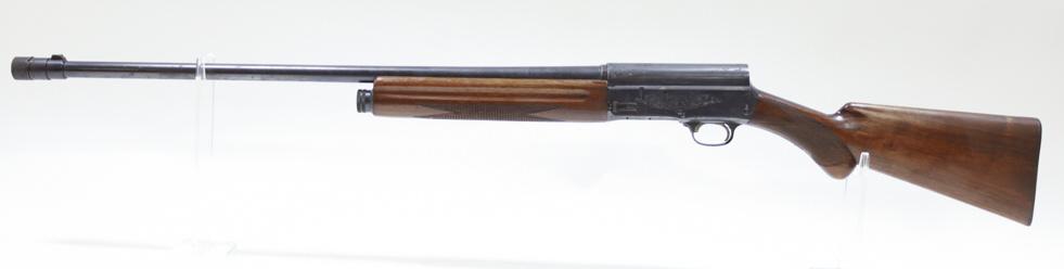 Belgium Browning Sweet Sixteen Semi-Auto Shotgun: Belgium Browning A5 Sweet Sixteen semi-automatic shotgun in 16 gauge. The shotgun is in good condition with age and use wear and has a 27" barrel including the Poly Choke. SN: X33995. FFL required for