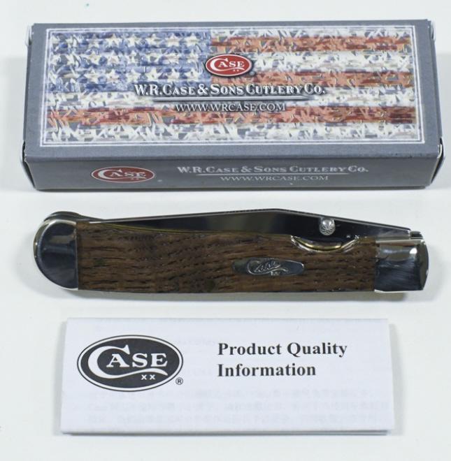 Case XX Trapperlock 7154LC Folding Knife w Box: Case XX Trapperlock model no. 7154LC single blade folding knife with original box and paperwork. Nice condition with light wear from storage and display. When closed it measures approximately 4-1/8" a