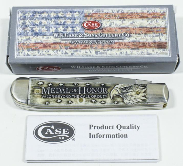 Case XX Medal Of Honor 6254 2-Blade Folding Knife: Case XX Trapper model no. 6254 Medal Of Honor 2-blade folding knife with original box and paperwork. Appears to be in very nice condition with light wear from storage and display. When closed it measu