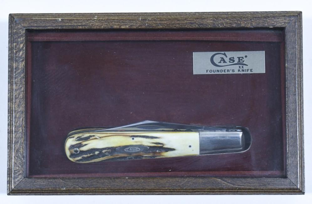 Case XX 5143SSP Grand Daddy Barlow Founders Knife: Case XX 5143 SSP Grand Daddy Barlow "Founders Knife" in original display case. Appears to be in good condition with some wear from age and storage. Original wooden display case does have some wear fro