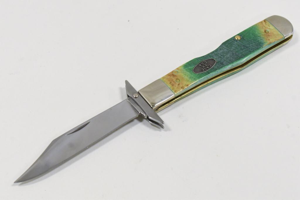 Case XX 6111 -1/2 Cheetah Folding Knife: Case XX Cheetah model 6111-1/2 folding knife. Appears to be in nice condition with light wear from display and use. When closed it measures approximately 4-3/8" across.