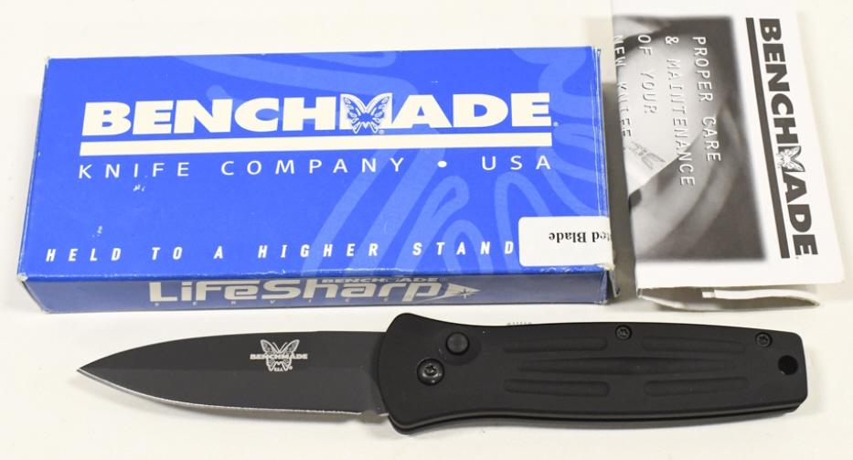 Benchmade Mel Pardue Automatic Switchblade Knife: Benchmade Mel Pardue automatic switchblade folding knife with box. Appears to be in nice condition with some light wear from use and storage. When closed it measures approximately 4-1/8" across.