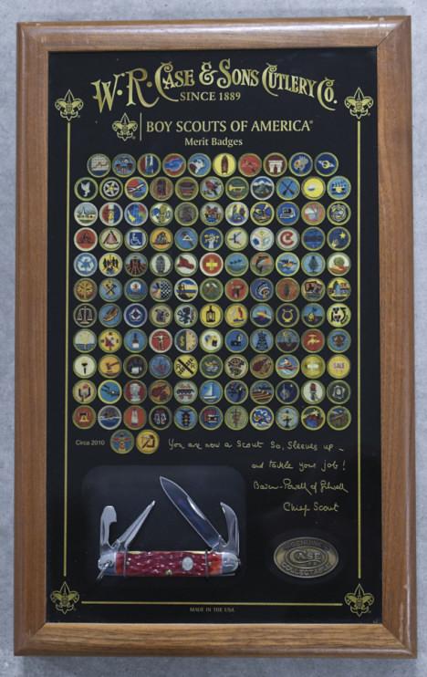 2010 Case XX BSA Merit Badge Scout Knife Display: 2010 Case XX limited edition of 250 Boy Scouts Of America Merit Badge Commemorative display with model no. 64090R Jr. Scout Knife. Display appears to be in nice condition with some scuffs and wear to