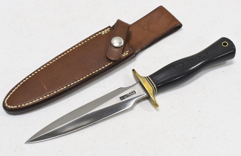 Vtg Randall Made Model 2 Fighting Stiletto Knife: Vintage Randall Made " Fighting Stiletto " Model 2 fixed blade knife with Randall Made leather sheath. Blade is marked "MAC V SOG". Appears to be in good condition with wear from use and age. Overall 