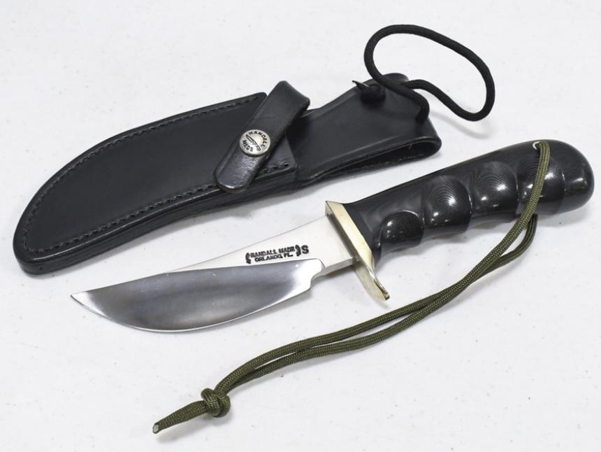 Randall Made Model 20 Yukon Skinner Knife: Randall Made " Yukon Skinner " Model 20 fixed blade knife with Randall Made leather sheath. Appears to be in nice condition with some wear from use and storage. Overall it measures approximately 9-1/4