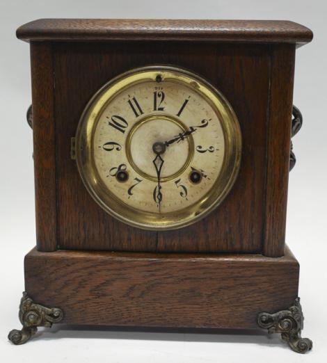 1890s New Haven Mantel Clock: Antique mantel clock by New Haven Clock Company. Wood case with pendulum and key. Working condition. Measures 11" across, 11.75" tall, 6" deep.