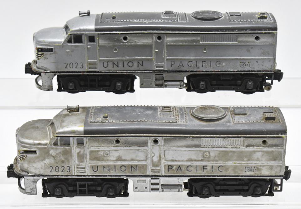 Lionel #2023 Union Pacific AA Diesel Engine Set (1 of 6)