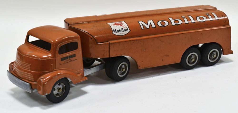 Original Smith Miller GMC Truck w/ Mobilgas Tanker (1 of 8)